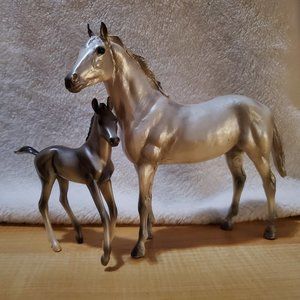 Breyer Classics Grey Thoroughbred Mare & Foal